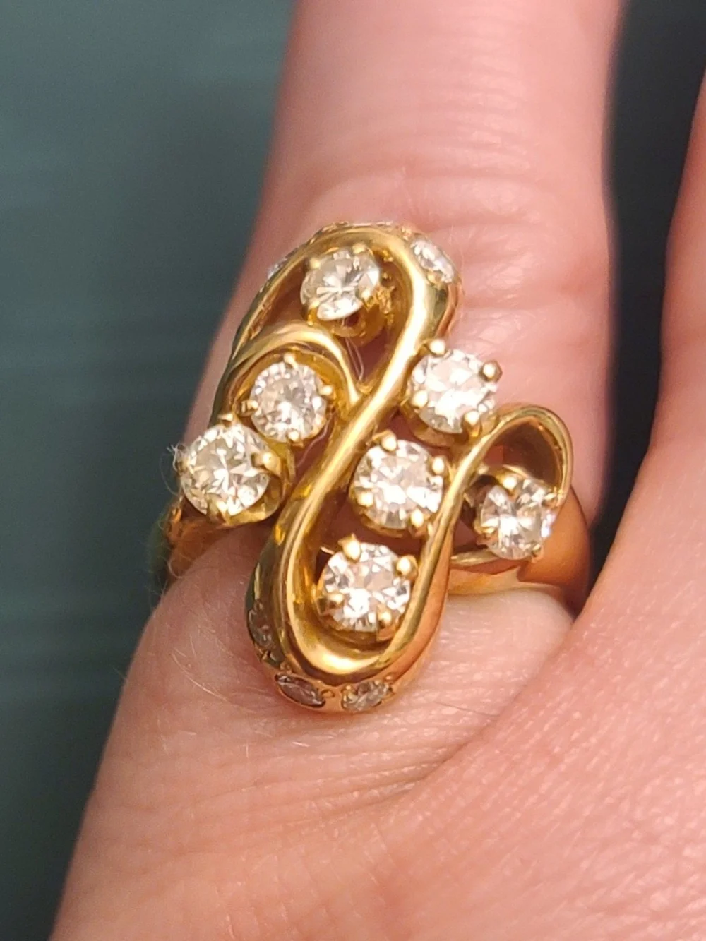 Stunning Custom Made 14K Gold And Diamond Swirl Ring! Size 6